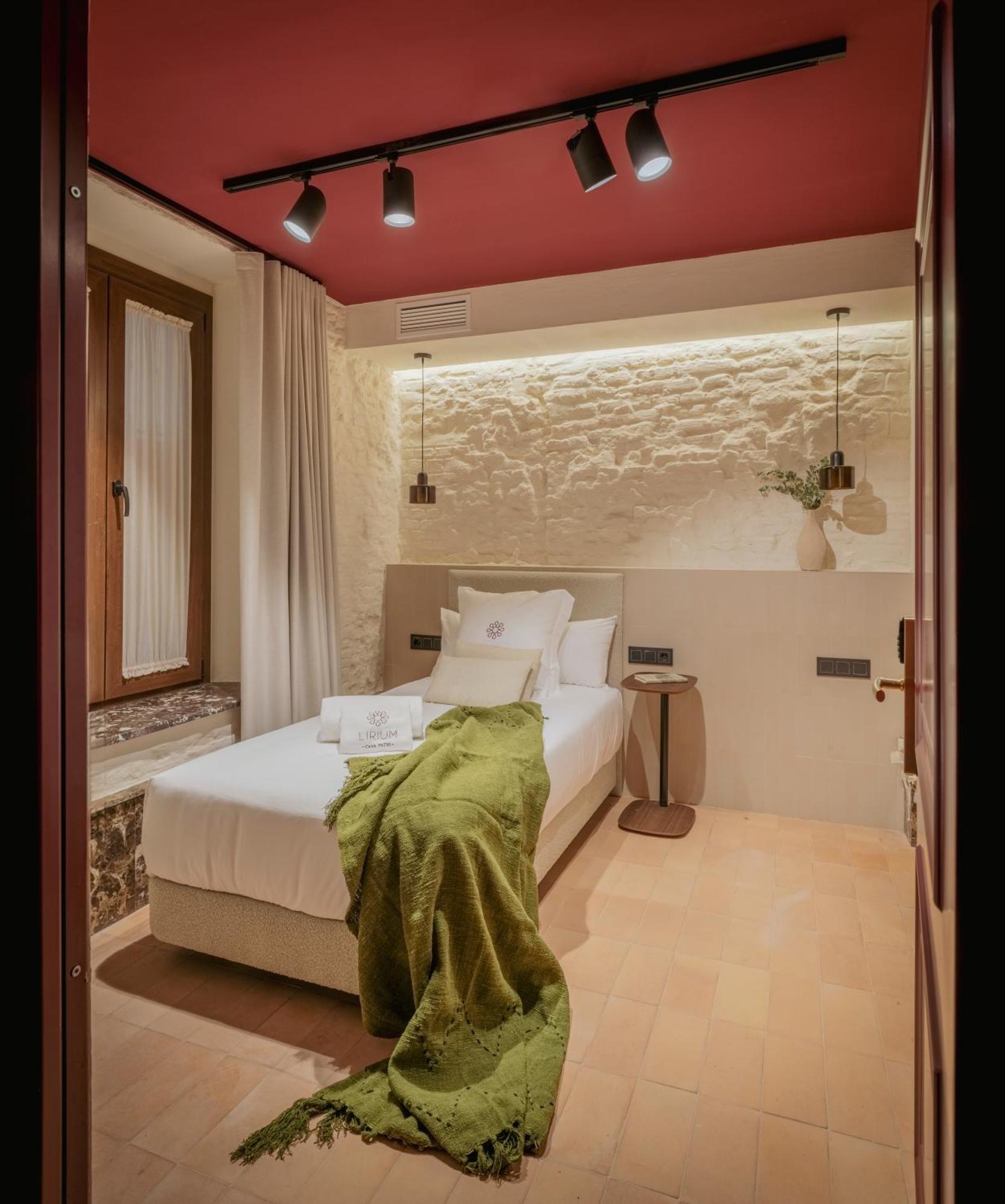 Lirium Casa Patio 호텔 세비야 객실 사진